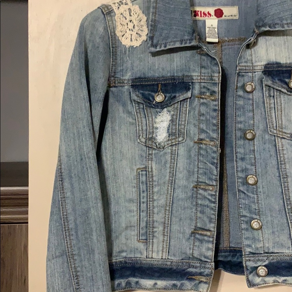 Jean jacket - Picture 3 of 7